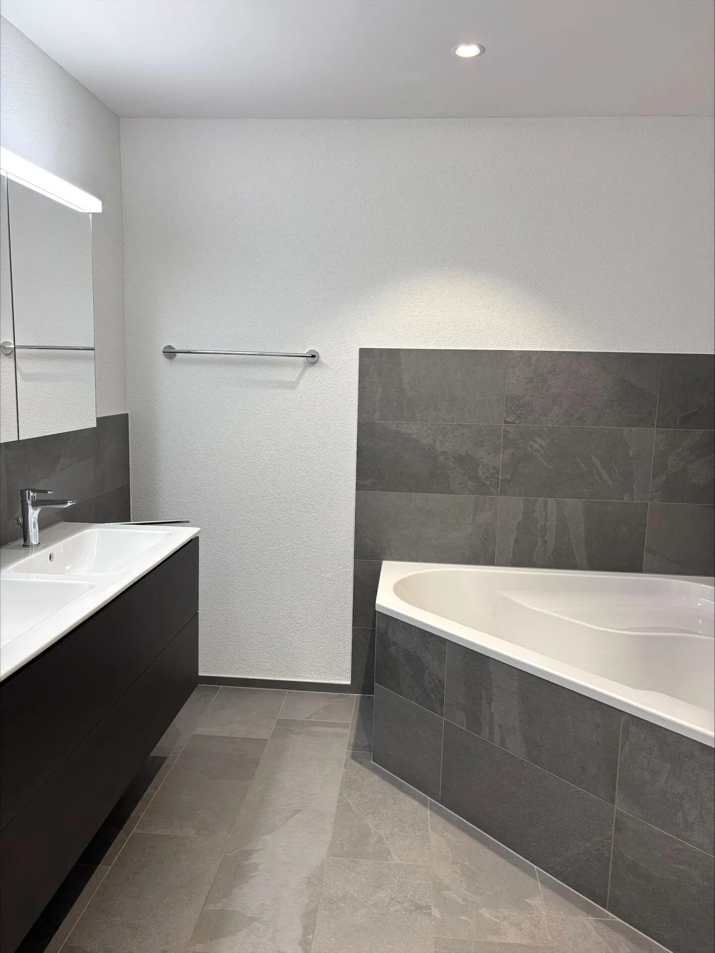 tolle Erdgeschosswohnung in Eigentumsstandart zu mieten - Photo 5 sur 8
