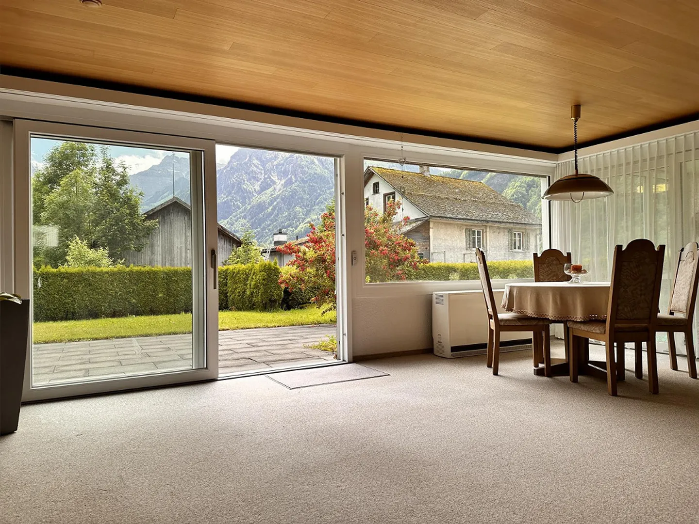 Casa unifamiliare indipendente di 6 stanze con sala hobby e 2 garage - Foto 10 di 30