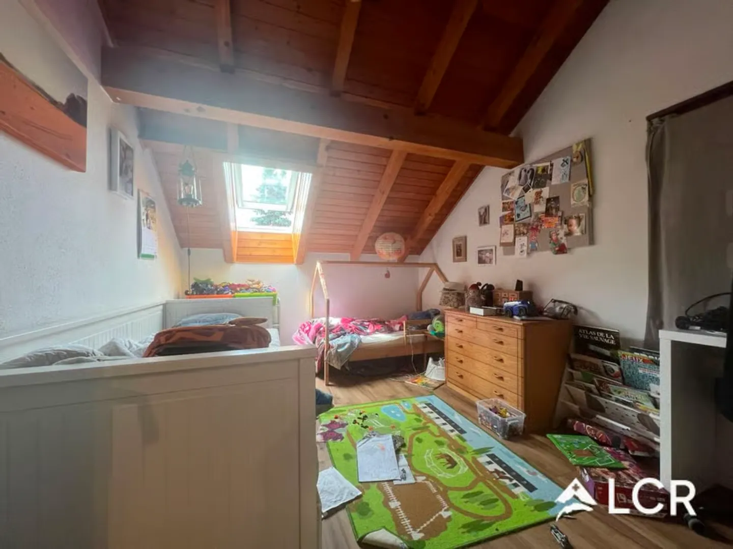 Beautiful furnished 5.5-room house / 3 bedrooms / 1 bathroom / 1 terrace / 2 parking spaces - Photo 7 of 11