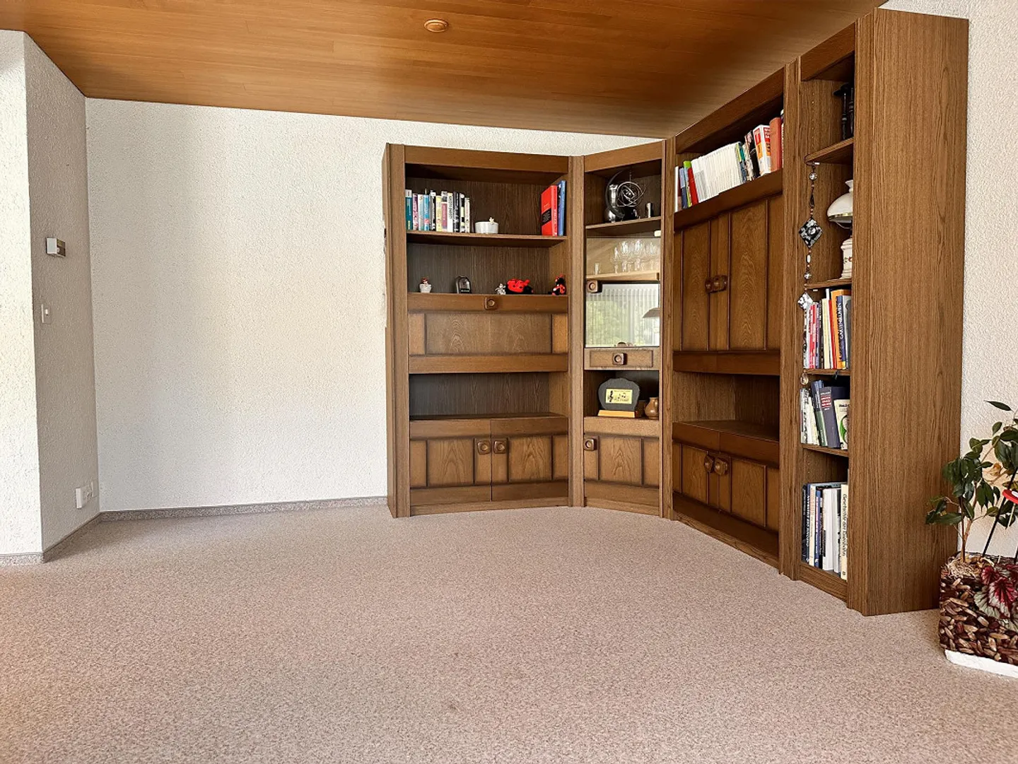 Casa unifamiliare indipendente di 6 stanze con sala hobby e 2 garage - Foto 15 di 30