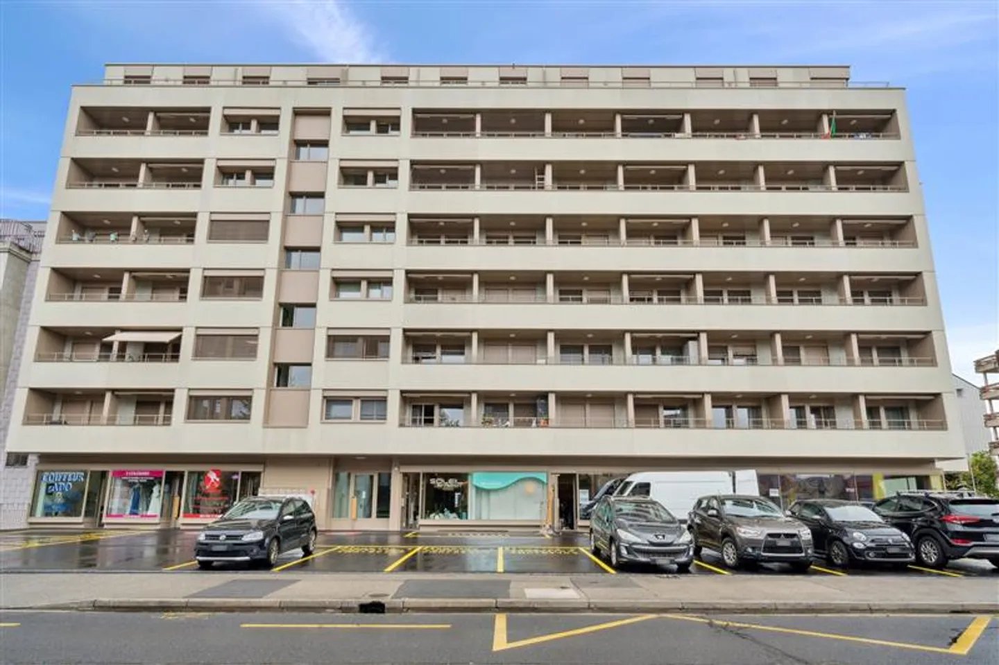 Geräumige Wohnung mit Balkon im Herzen von Yverdon-les-Bains - Foto 1 von 7