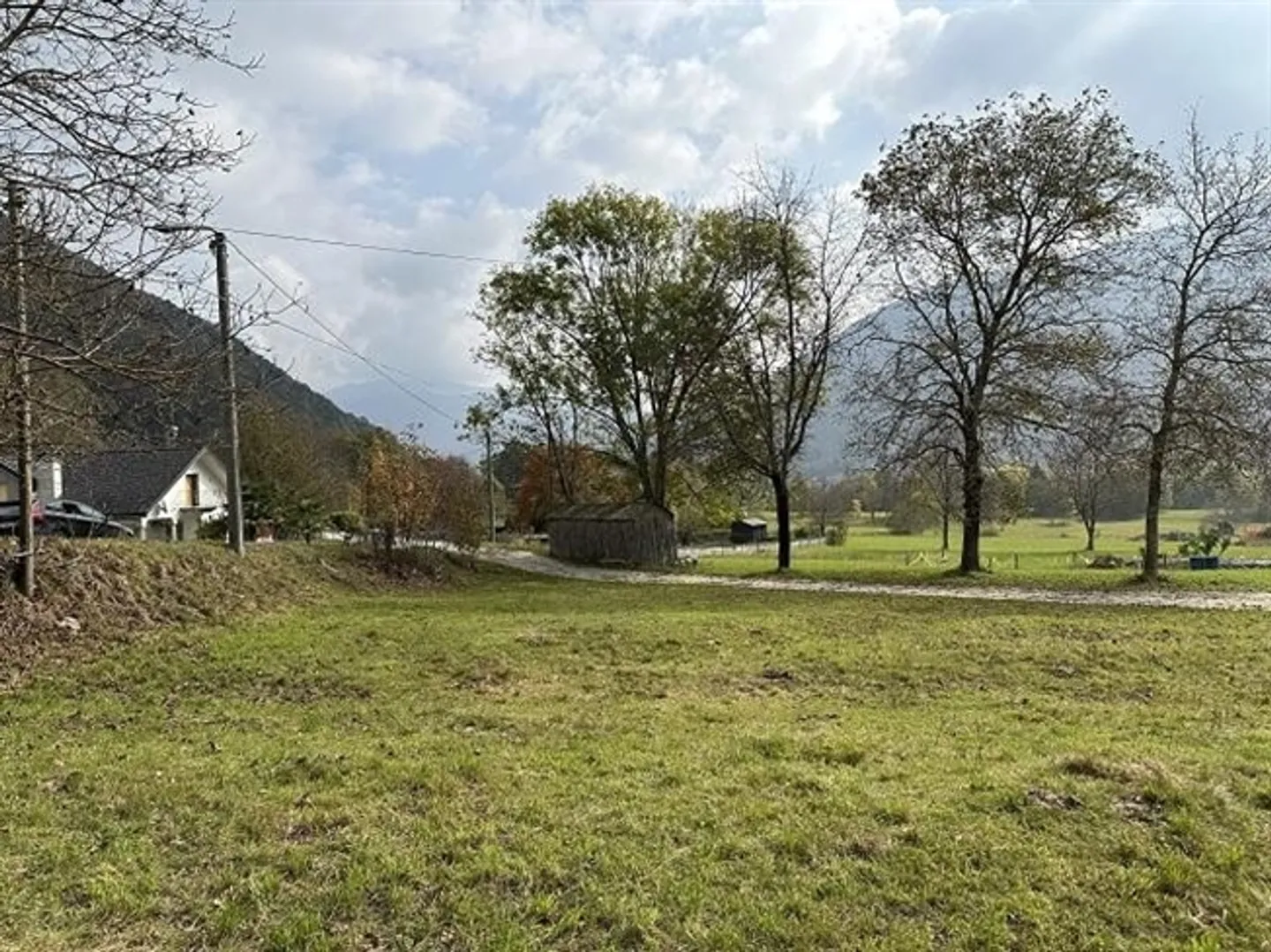 Rustique de 3 pièces à développer dans un emplacement très calme et ensoleillé - Photo 4 sur 10