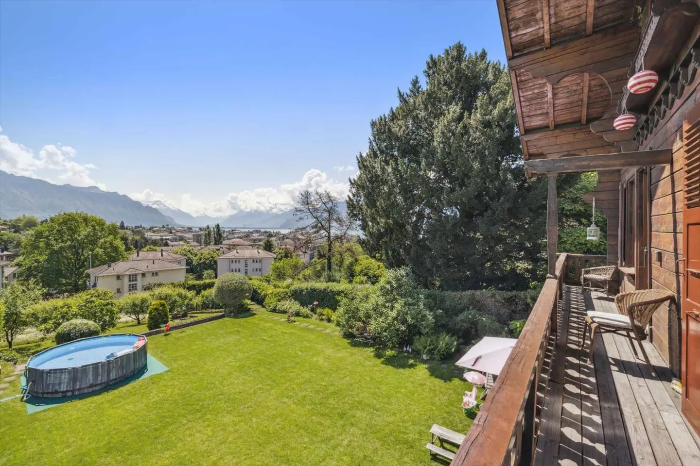 Chalet di charme a Vevey con vista sul lago, magnifico giardino e grande potenziale - Foto 1 di 13
