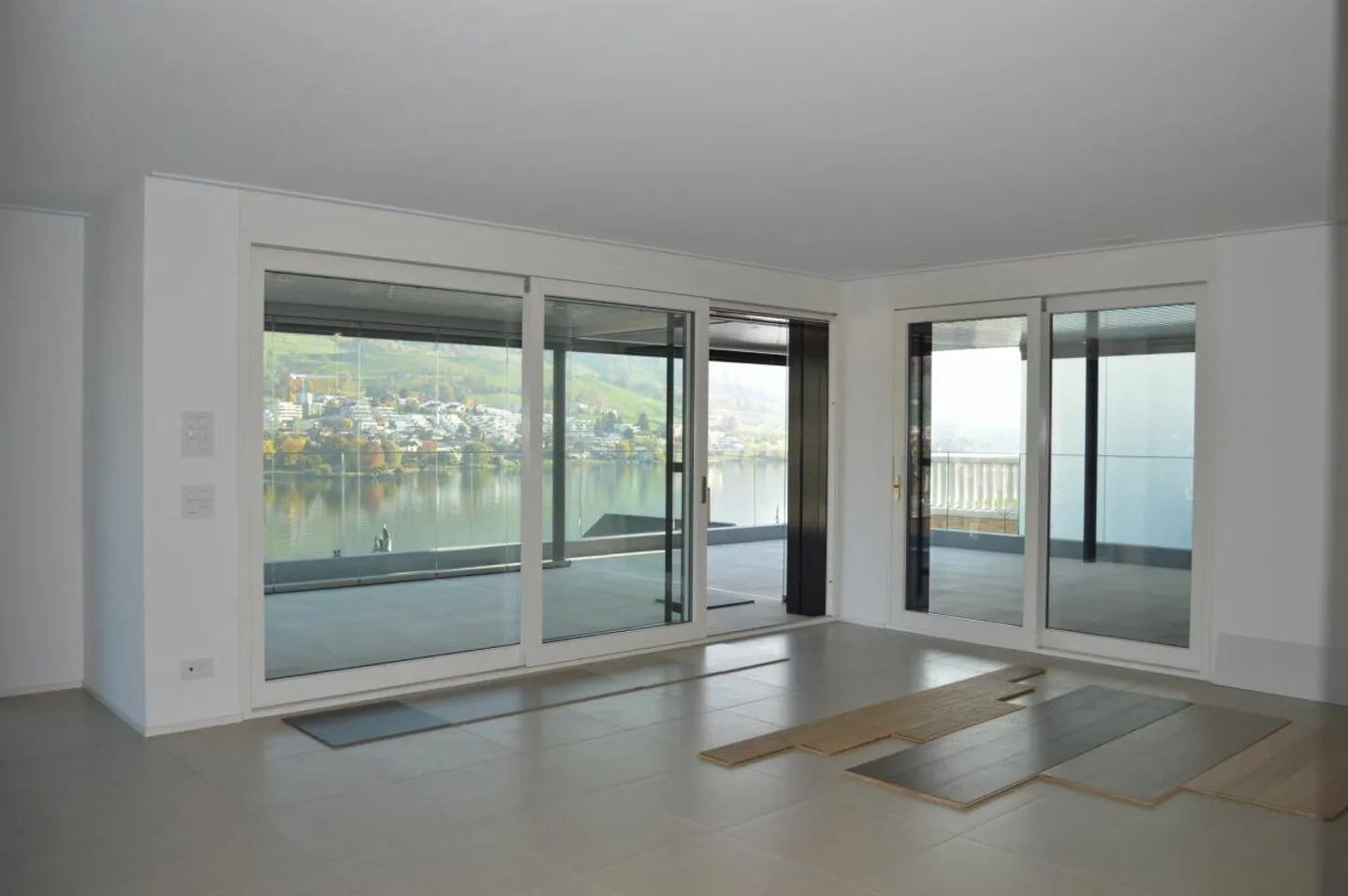 5.5-Zimmerwohnung mit tollem Ausblick auf See und Berge - Foto 5 von 12