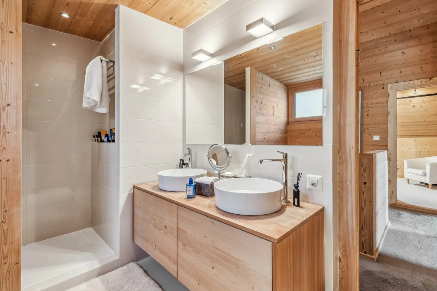 Chalet L'Etoile des Alpes, panoramic view, close to amenities - Photo 25 of 38