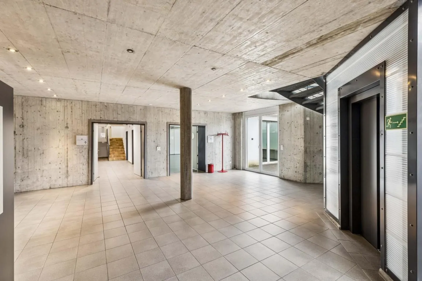 Vielseitiger Gewerberaum - Foto 7 von 13