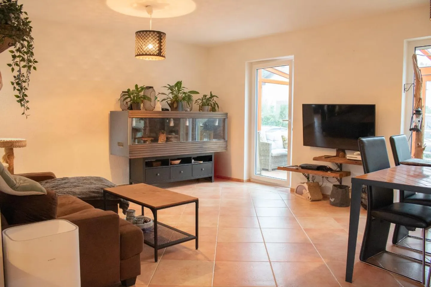 Charming 5.5-room semi-detached house in a quiet location in Schöftland - Photo 2 of 10