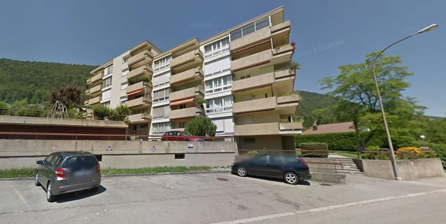4,5-Zimmer-Wohnung mit Balkon und Garage in Saint-Imier - Foto 1 von 6