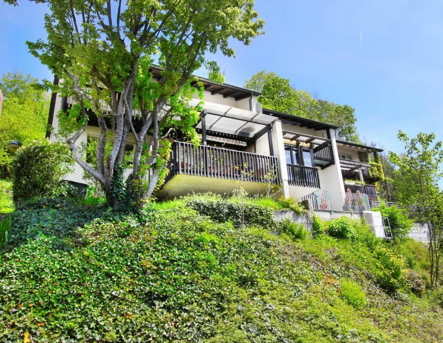 Casa angolare di 4,5 stanze - Foto 3 di 14