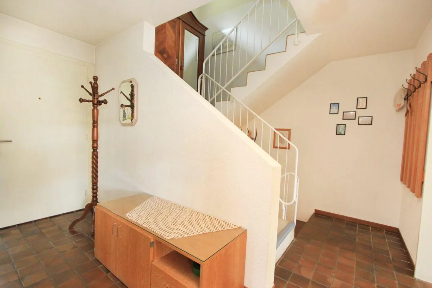 Casa angolare di 4,5 stanze - Foto 4 di 14