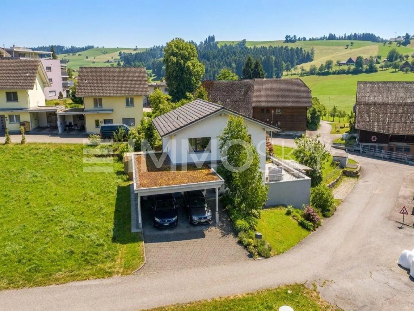 Bonheur familial rural avec potentiel de rendement - Photo 1 sur 5