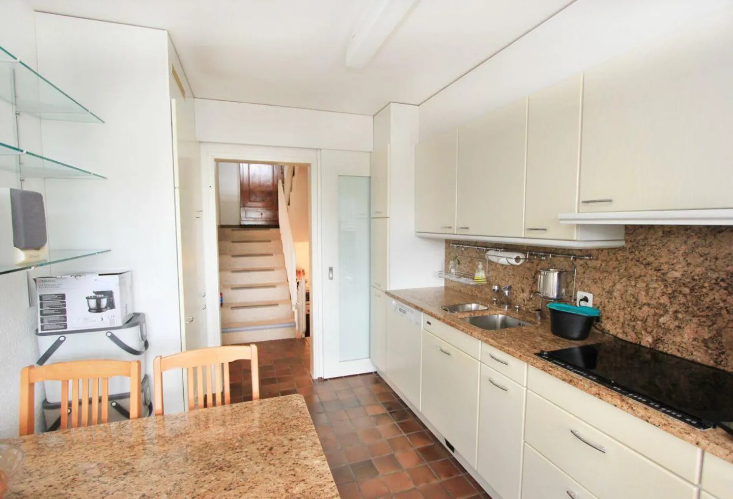 Casa angolare di 4,5 stanze - Foto 8 di 14