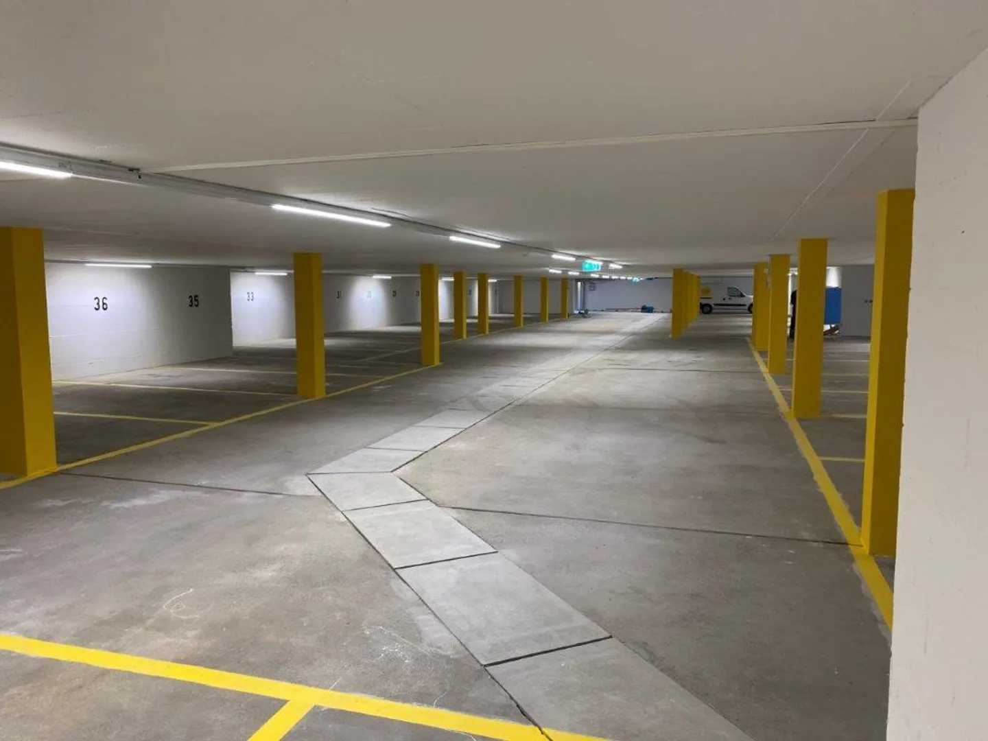Posto auto in affitto in una posizione centrale a Gossau - Foto 2 di 2