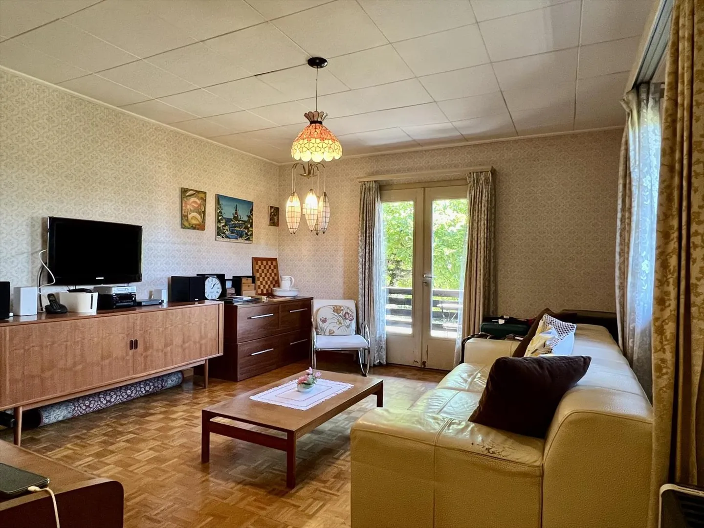 Exklusiv: Einfamilienhaus mit Garten von über 3000 m2 - Foto 3 von 13