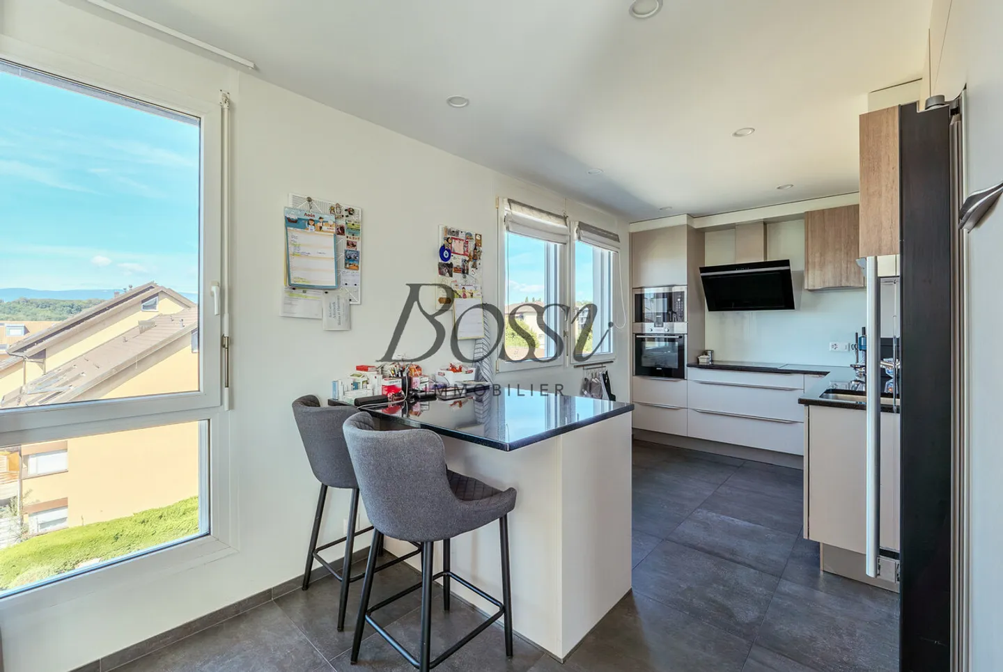 Duplex of 175 m² on the top floor with terrace and view - Photo 6 of 13