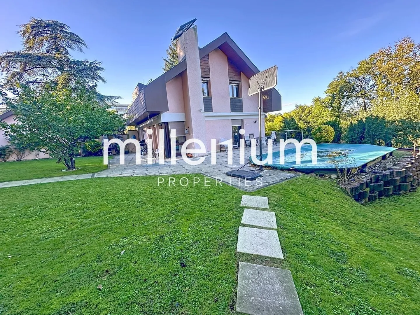 Grande maison meublé avec piscine à Versoix - Photo 13 sur 13