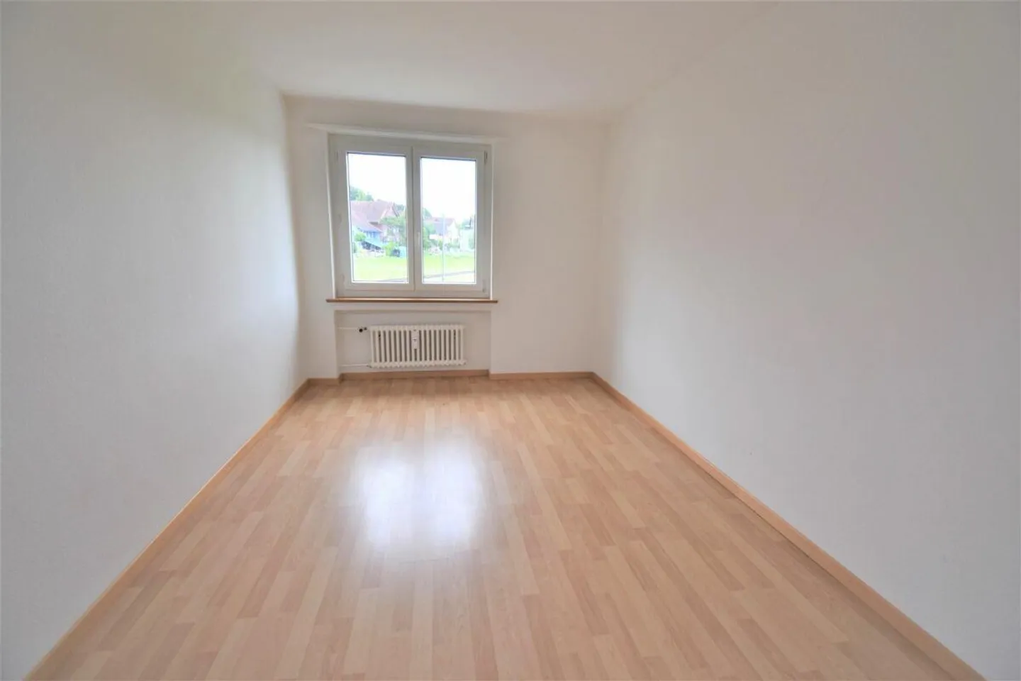 Schöne 4 Zimmer Familienwohnung nähe Supermarkt Coop - Foto 8 di 12
