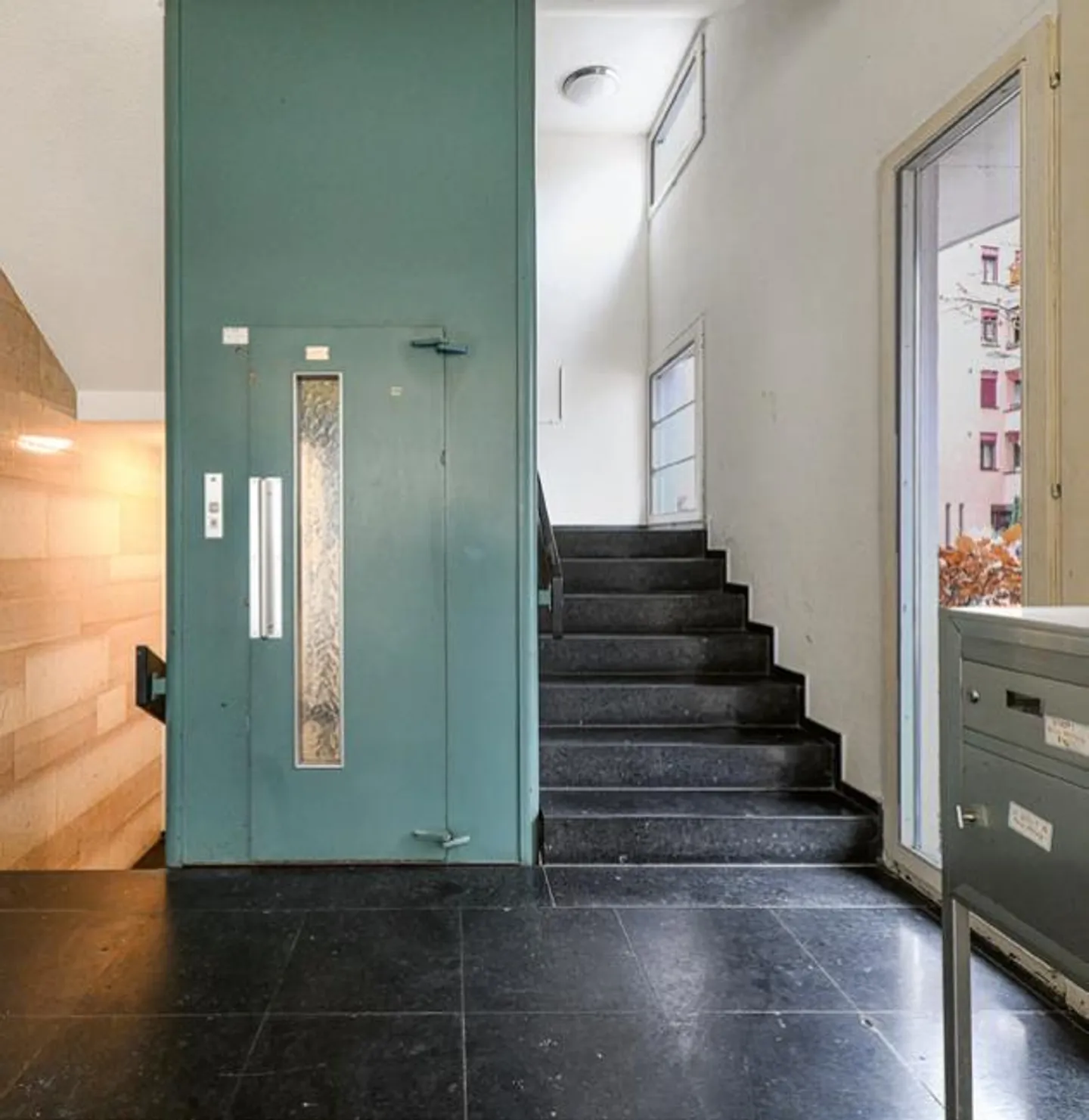 Studios lumineux et spacieux situés au centre à ZH-Altstetten - Photo 2 sur 6