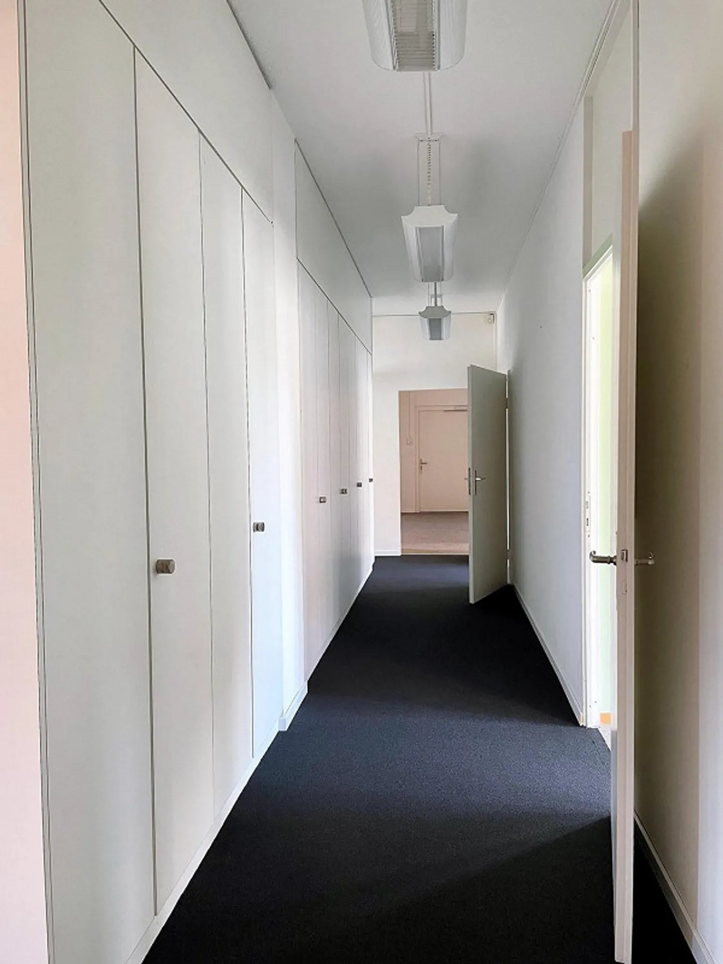 Studios lumineux et spacieux situés au centre à ZH-Altstetten - Photo 4 sur 6