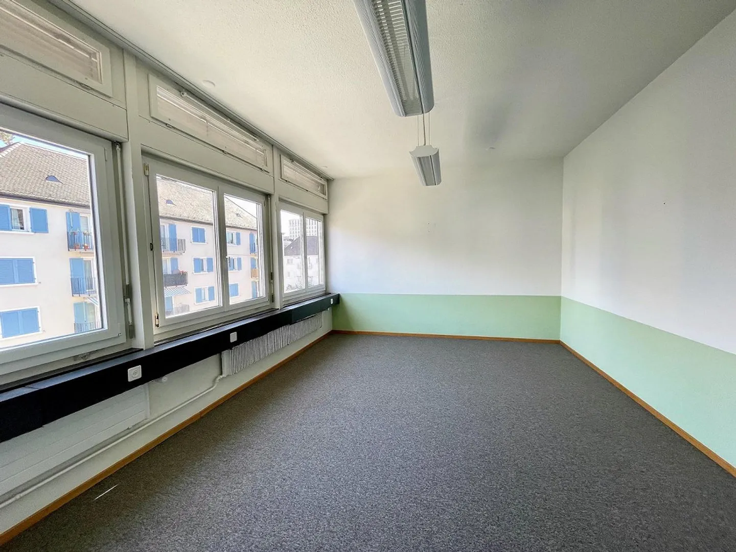 Studios lumineux et spacieux situés au centre à ZH-Altstetten - Photo 5 sur 6