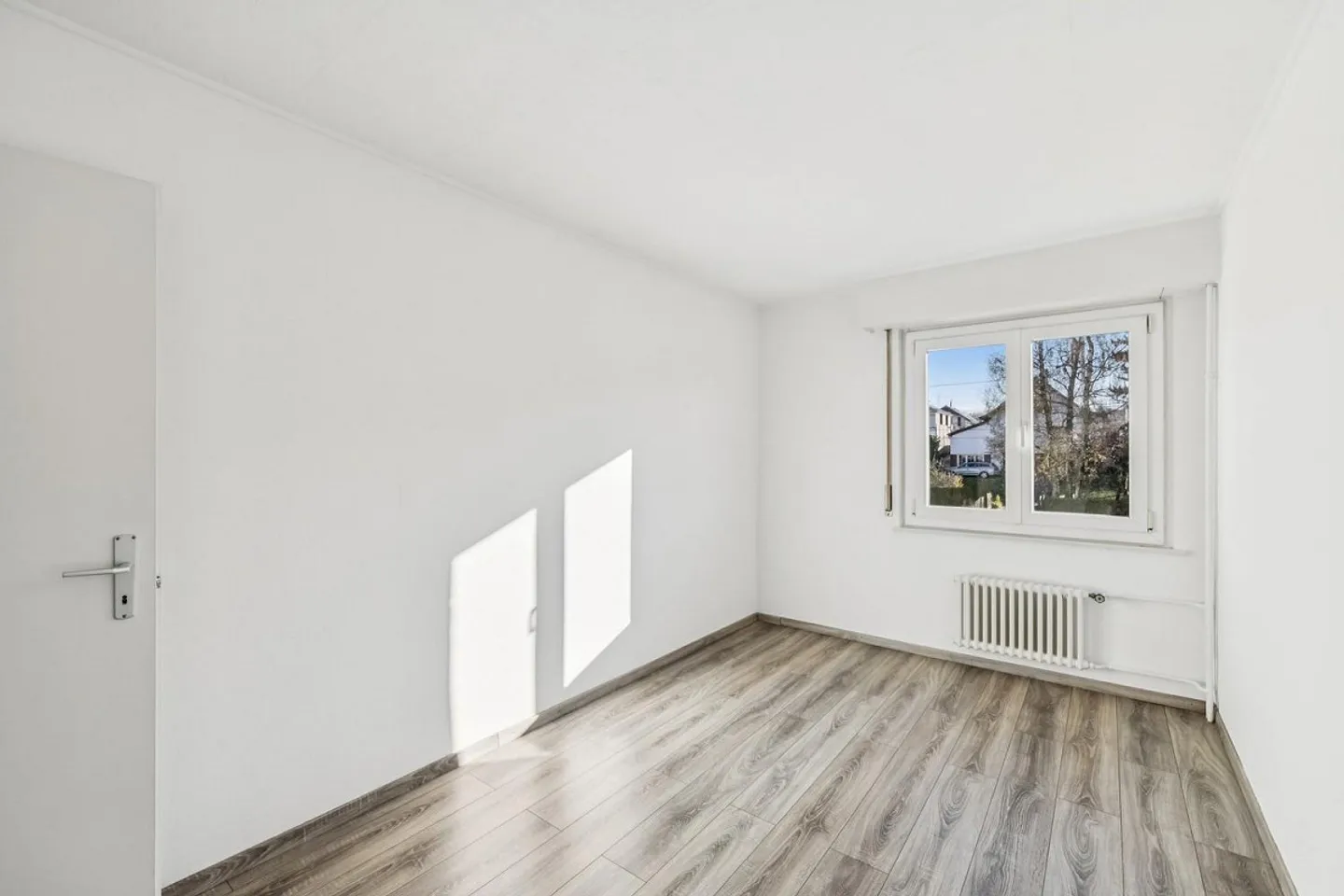 Bel appartement rénové de 3.5 pièces  prêt à emménager ! - Photo 1 sur 12