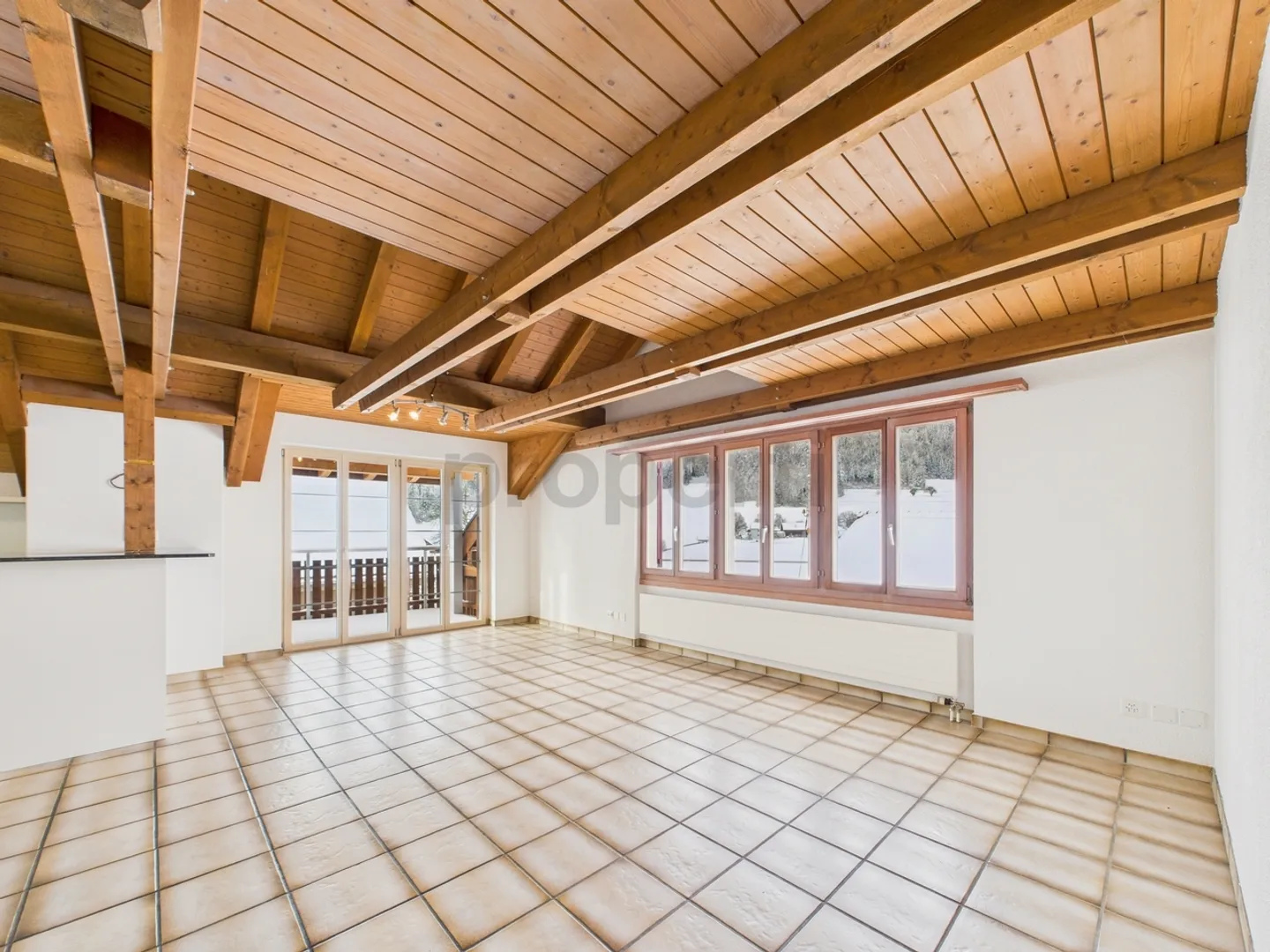 Charming 5-Room Apartment with Fireplace in Turbenthal - Photo 1 of 13