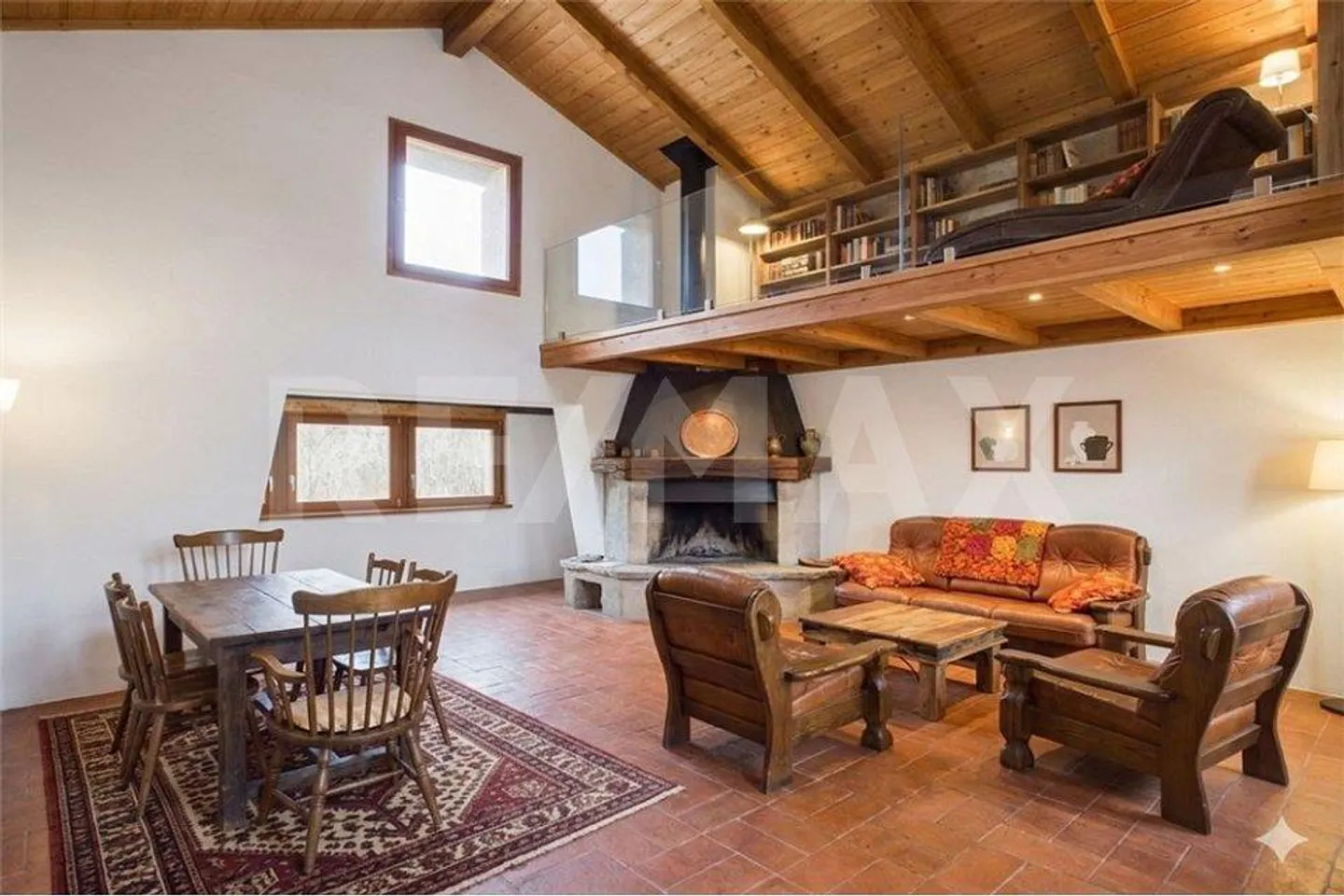 Charming Farmhouse Retreat - Photo 5 of 13