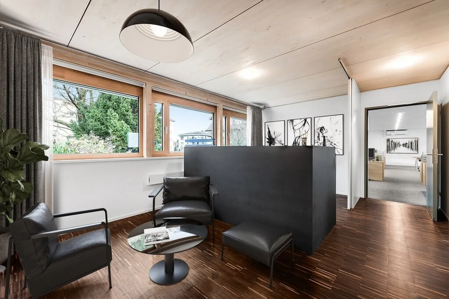 Representative office space in a central location of Gossau - Photo 1 of 8