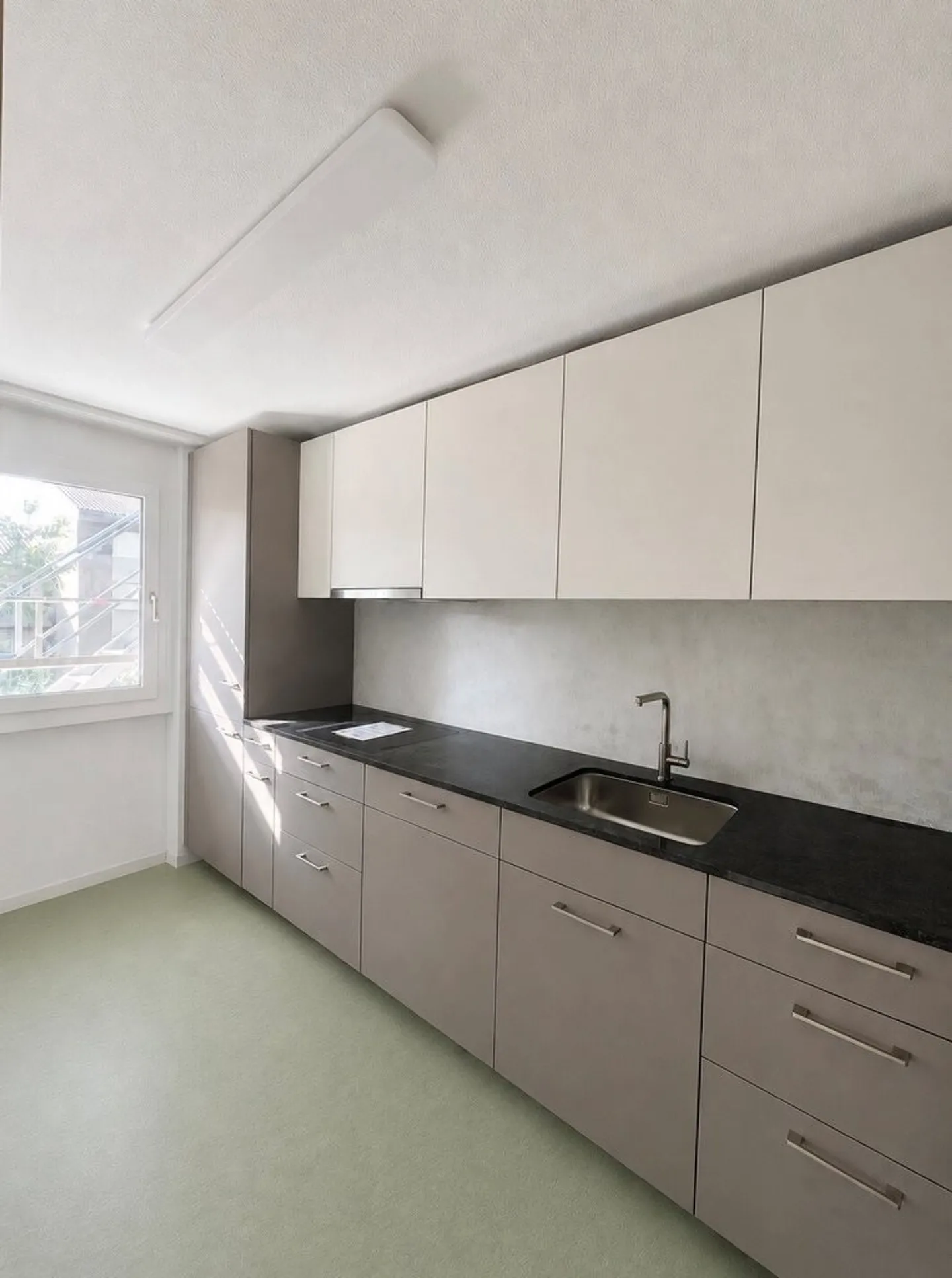 Renovated Gallery Apartment - Photo 2 of 8