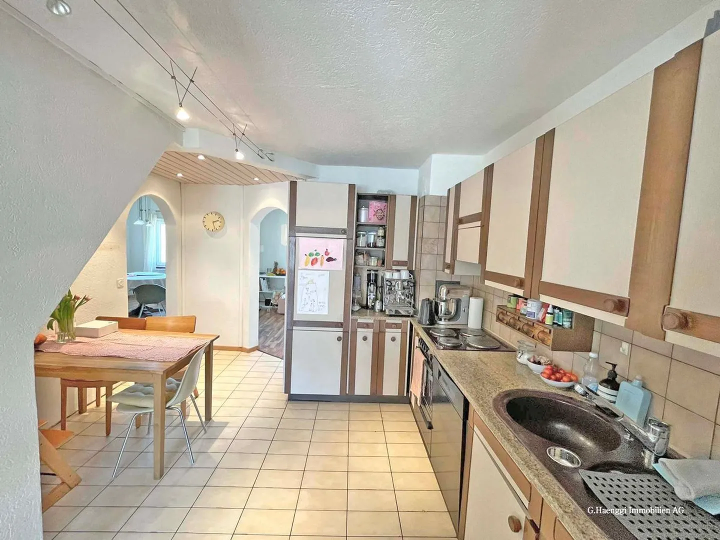 Versatile house with high usage and expansion potential - Photo 6 of 13