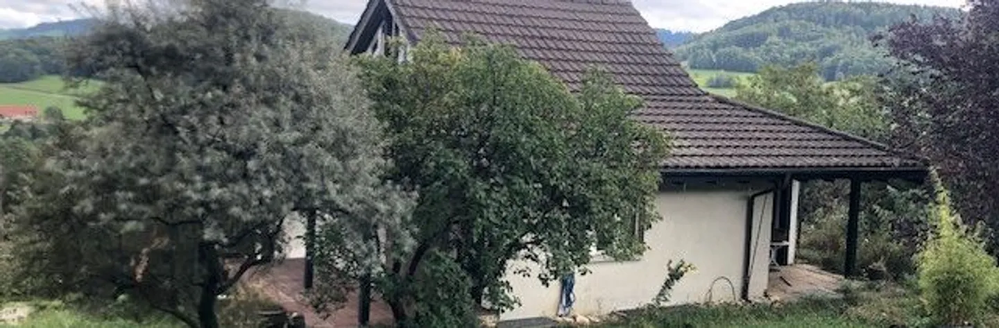 Casa con appartamento separato e grande appezzamento di terreno con vista unica sul verde - Foto 4 di 5