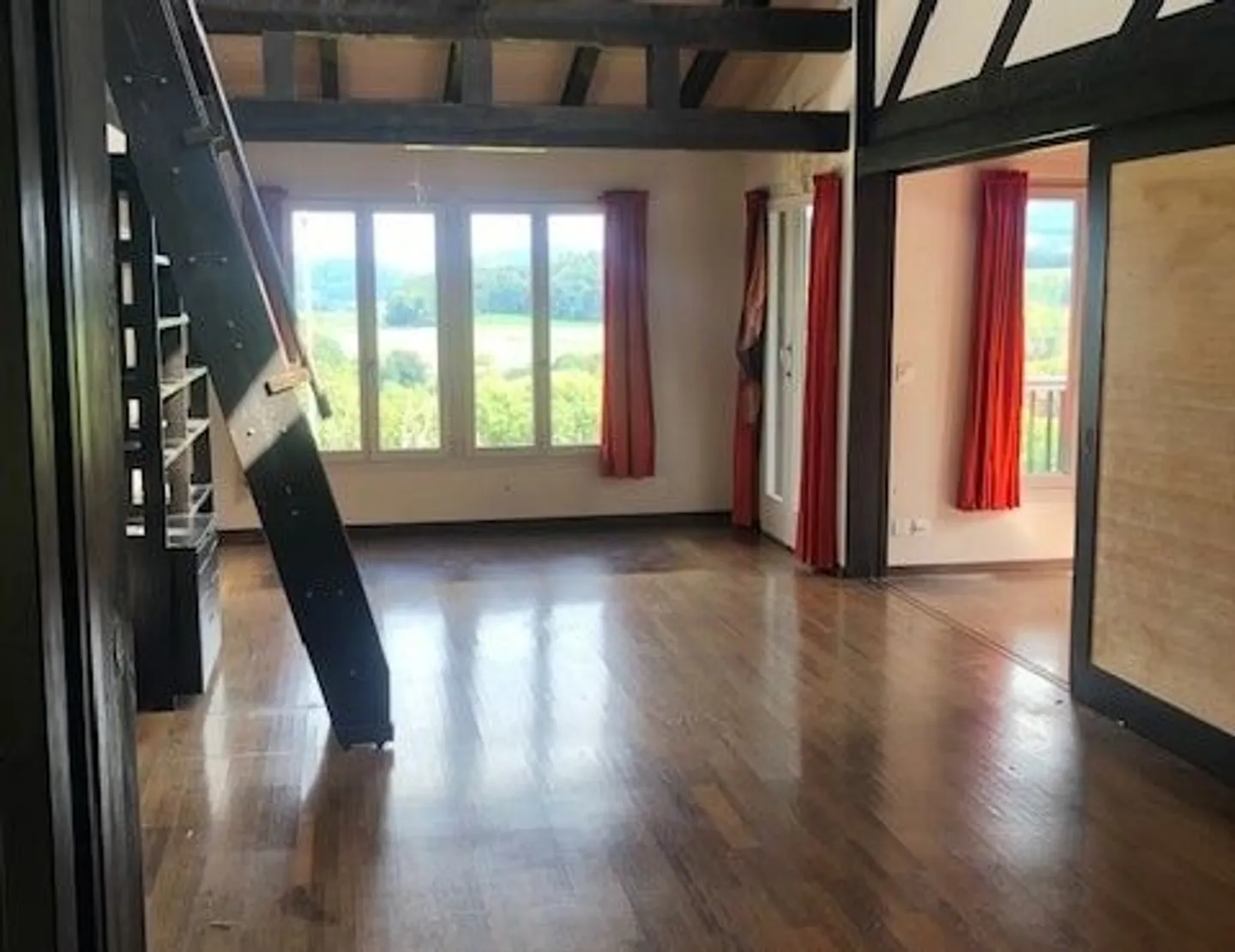 Casa con appartamento separato e grande appezzamento di terreno con vista unica sul verde - Foto 5 di 5