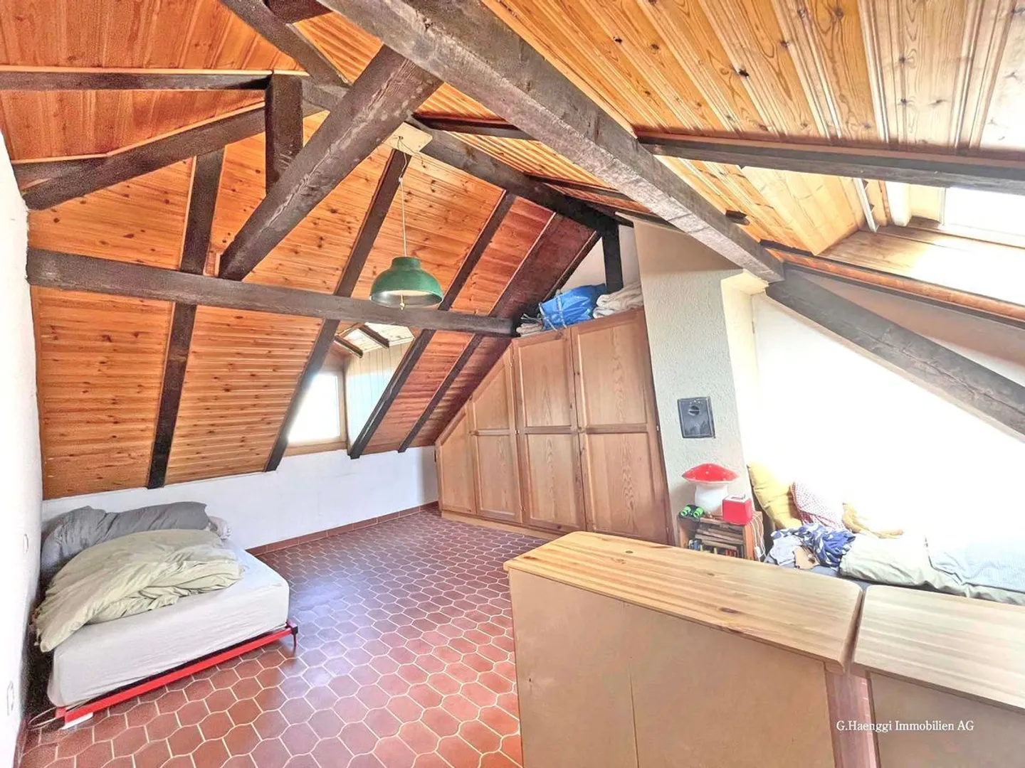 Versatile house with high usage and expansion potential - Photo 10 of 13