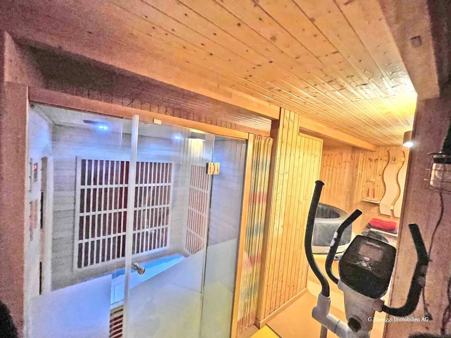 Versatile house with high usage and expansion potential - Photo 13 of 13