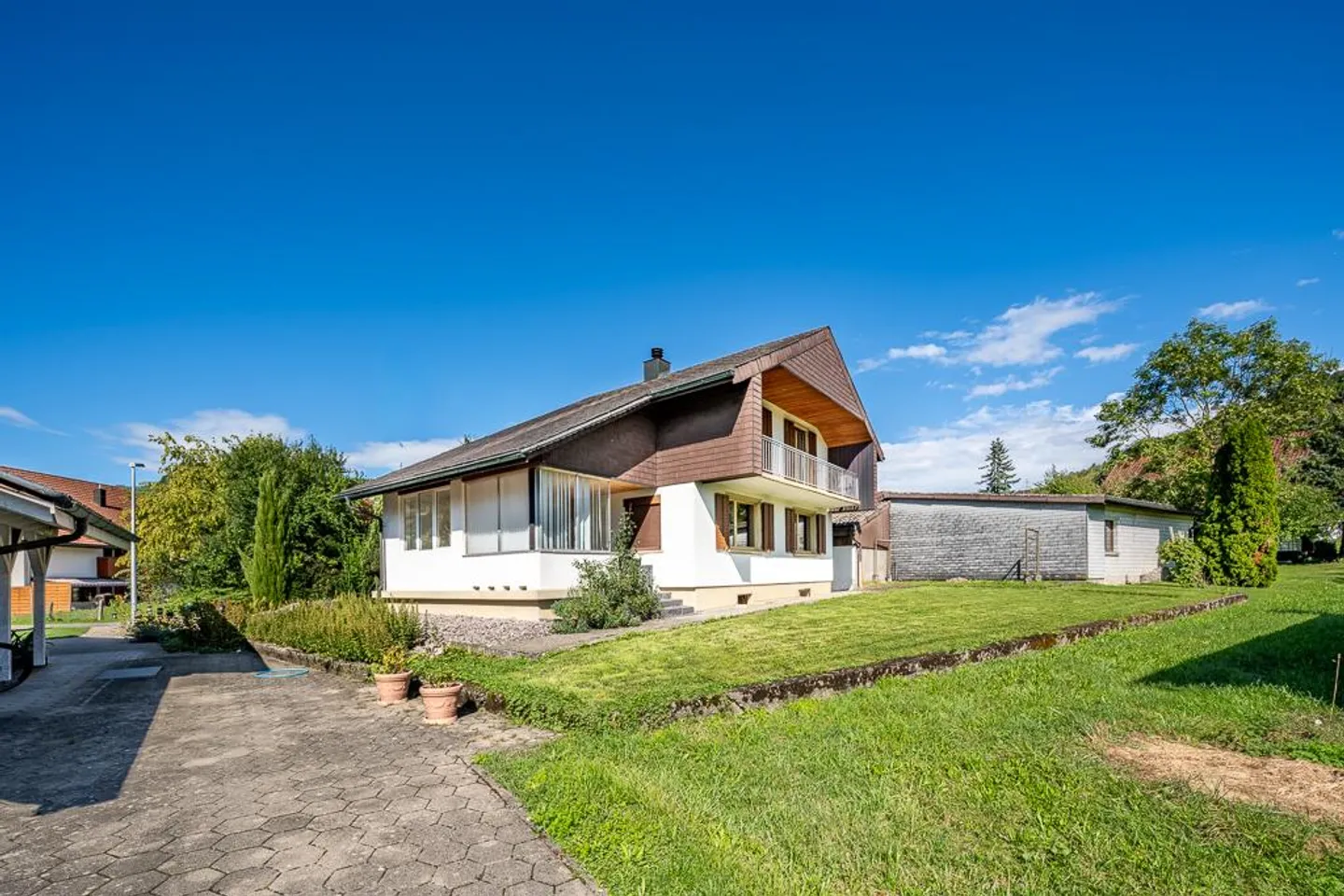 Wil: casa unifamiliare di 5 stanze con annessi e terreno edificabile - Foto 1 di 10