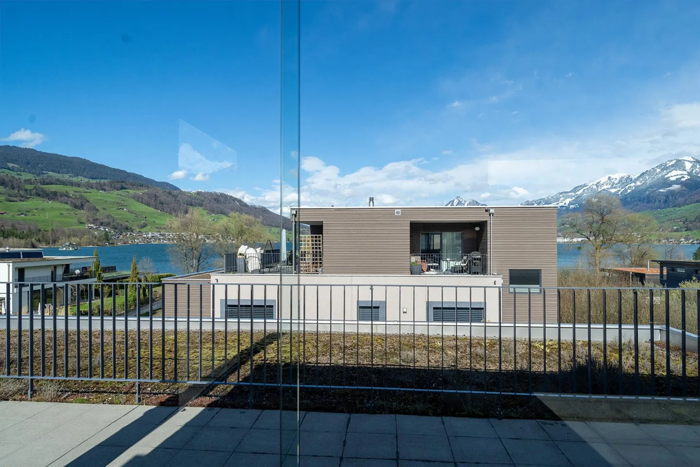 Appartamento attico esclusivo di 4,5 locali in posizione tranquilla - Foto 1 di 26