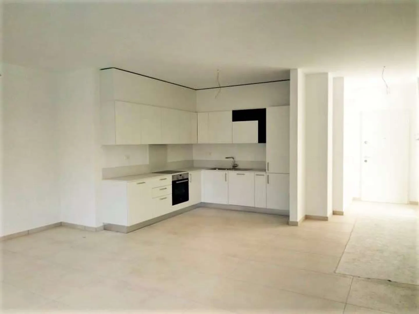 A Reddito Recente Appartamento 2,5 con terrazzo - Foto 4 di 15