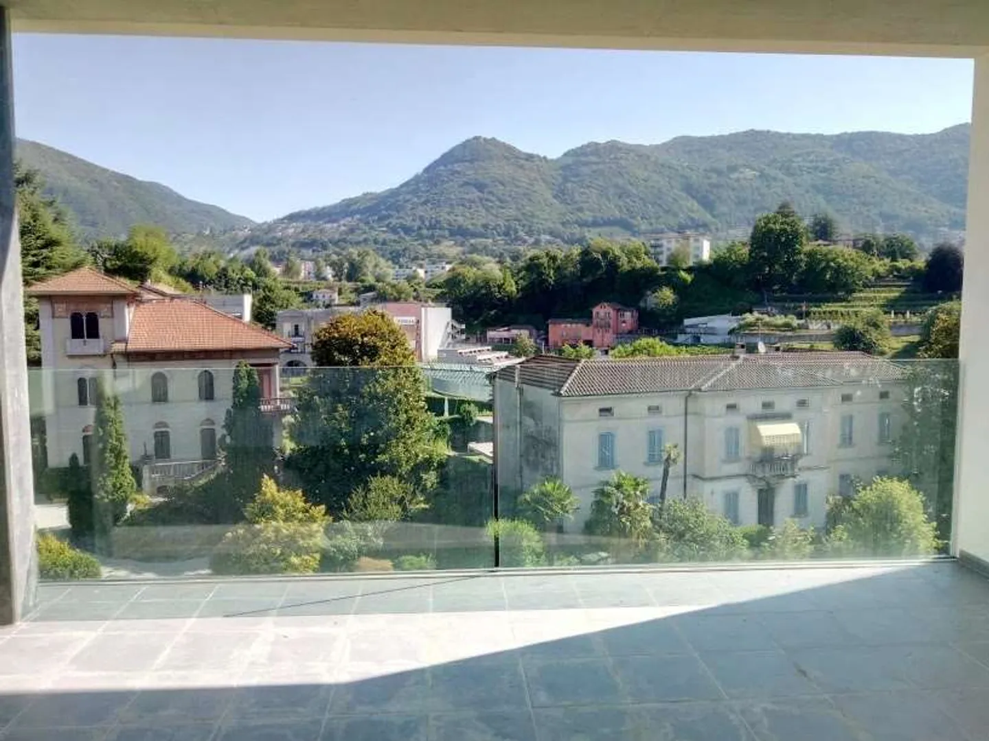 A Reddito Recente Appartamento 2,5 con terrazzo - Foto 1 di 15