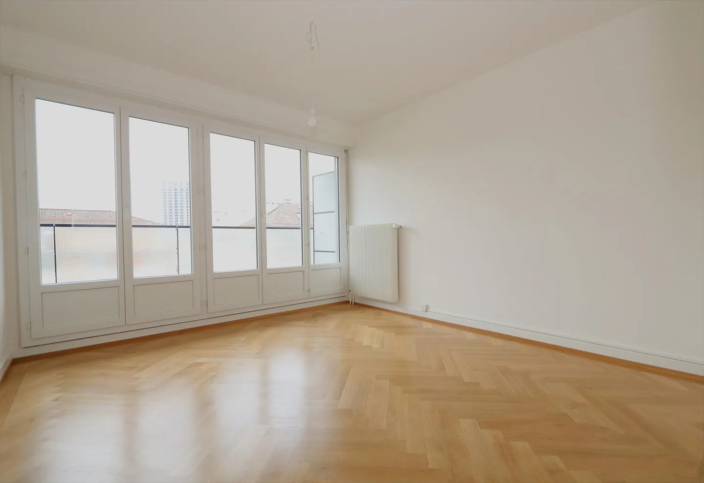 Appartamento con 3 camere e balcone a Plainpalais - Foto 5 di 11