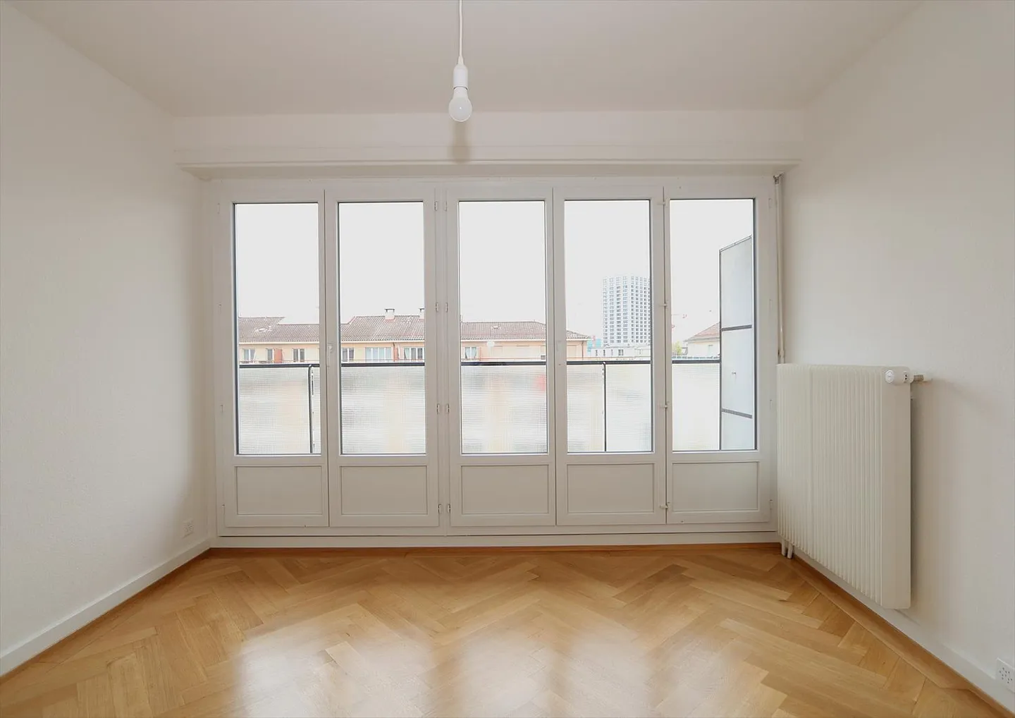 Appartamento con 3 camere e balcone a Plainpalais - Foto 6 di 11