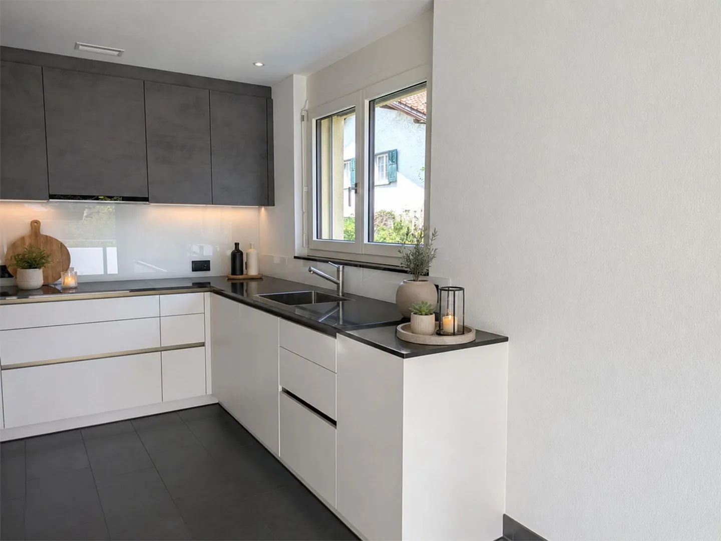 Modern renovated 4.5-room apartment with Minergie standard in Trimmis - Photo 5 of 14