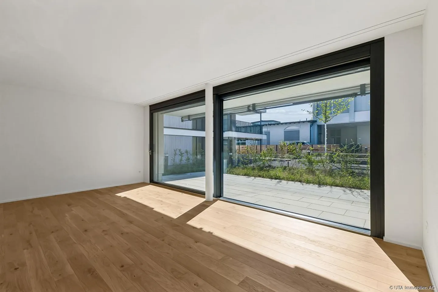 Appartement neuf de 3,5 pièces en duplex de haute qualité avec grande terrasse - Photo 4 sur 16