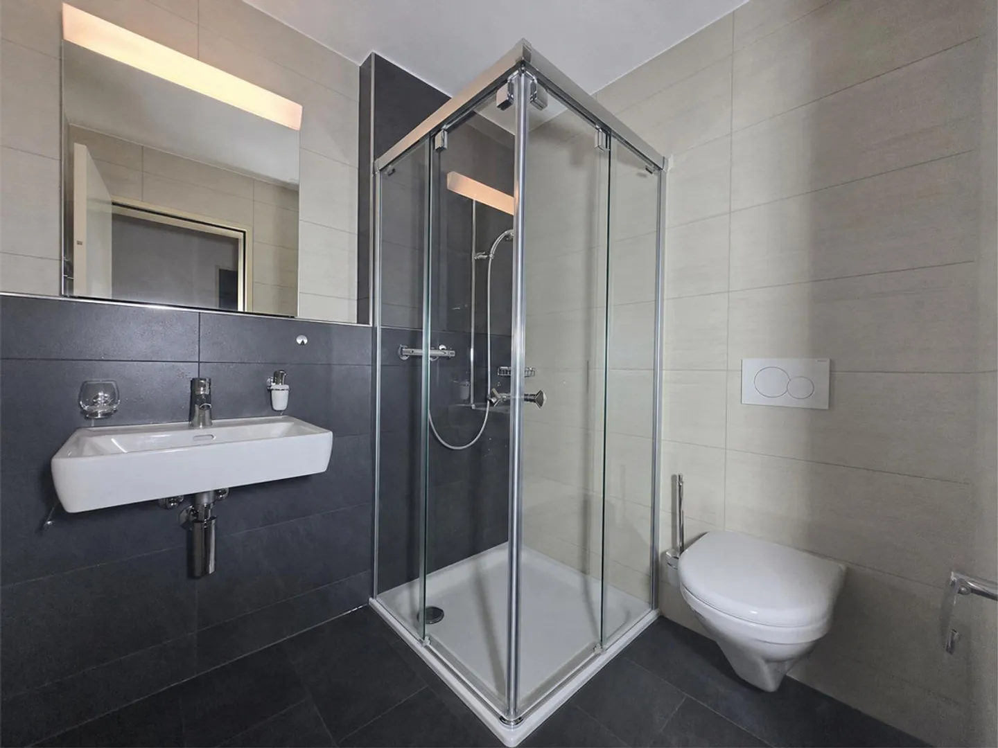 Modern renovated 4.5-room apartment with Minergie standard in Trimmis - Photo 9 of 14
