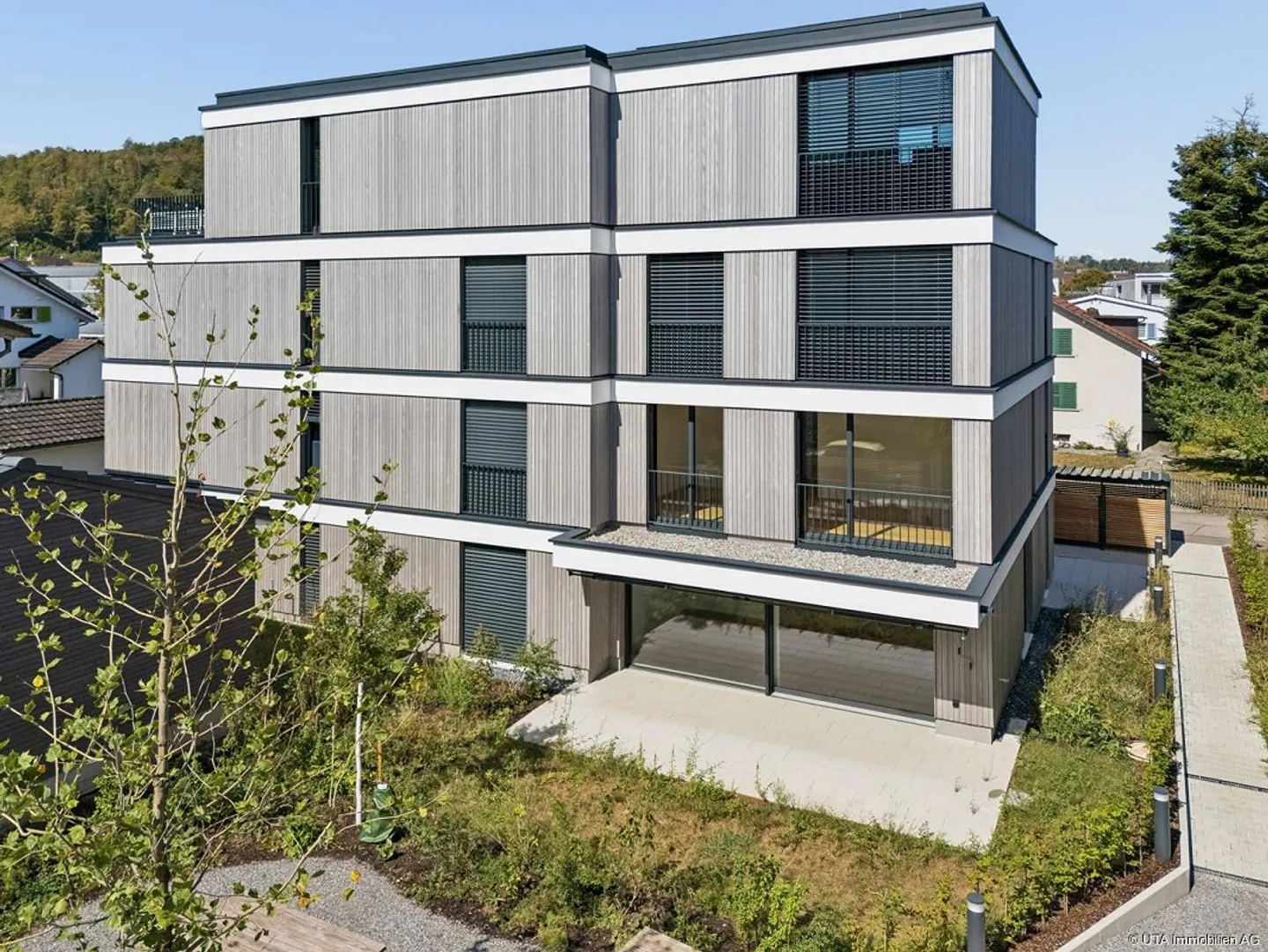 Appartement neuf de 3,5 pièces en duplex de haute qualité avec grande terrasse - Photo 12 sur 16