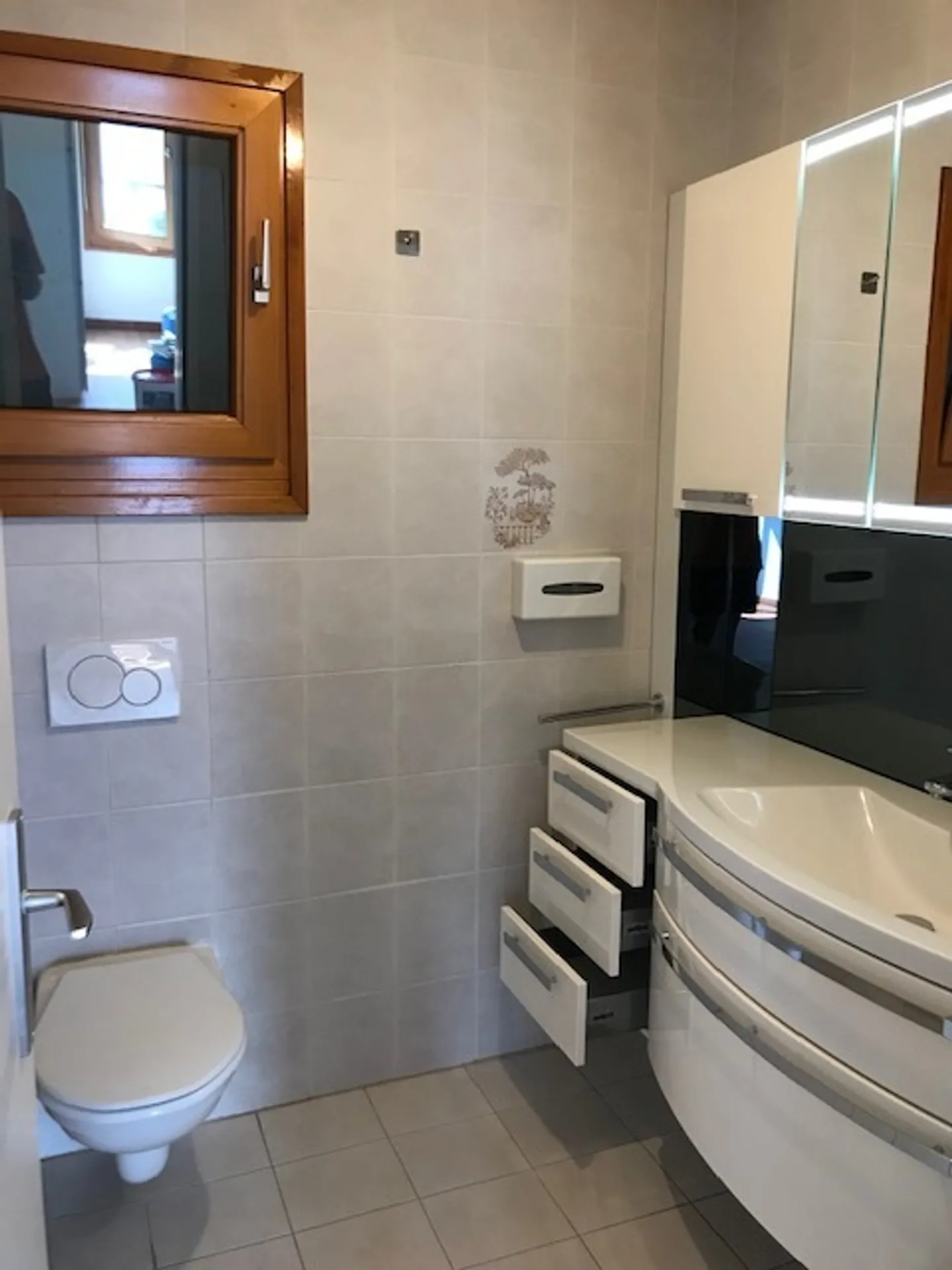 Bel appartement de 3 ½ pièces avec vue imprenable sur le lac - Photo 8 sur 9