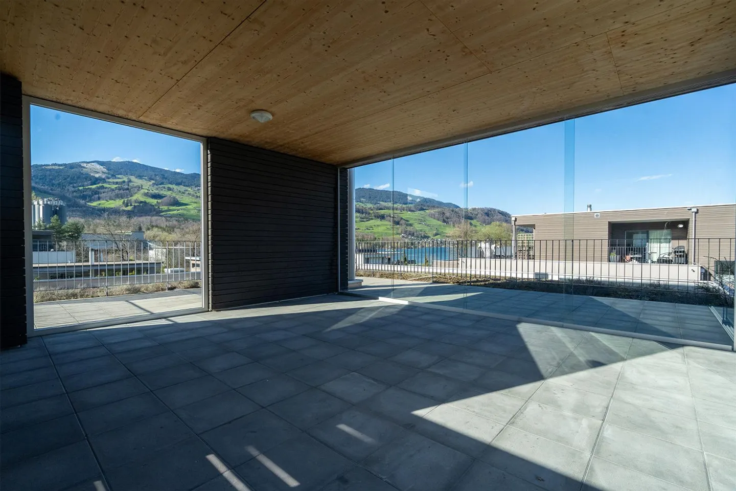 Appartamento attico esclusivo di 4,5 locali in posizione tranquilla - Foto 21 di 26