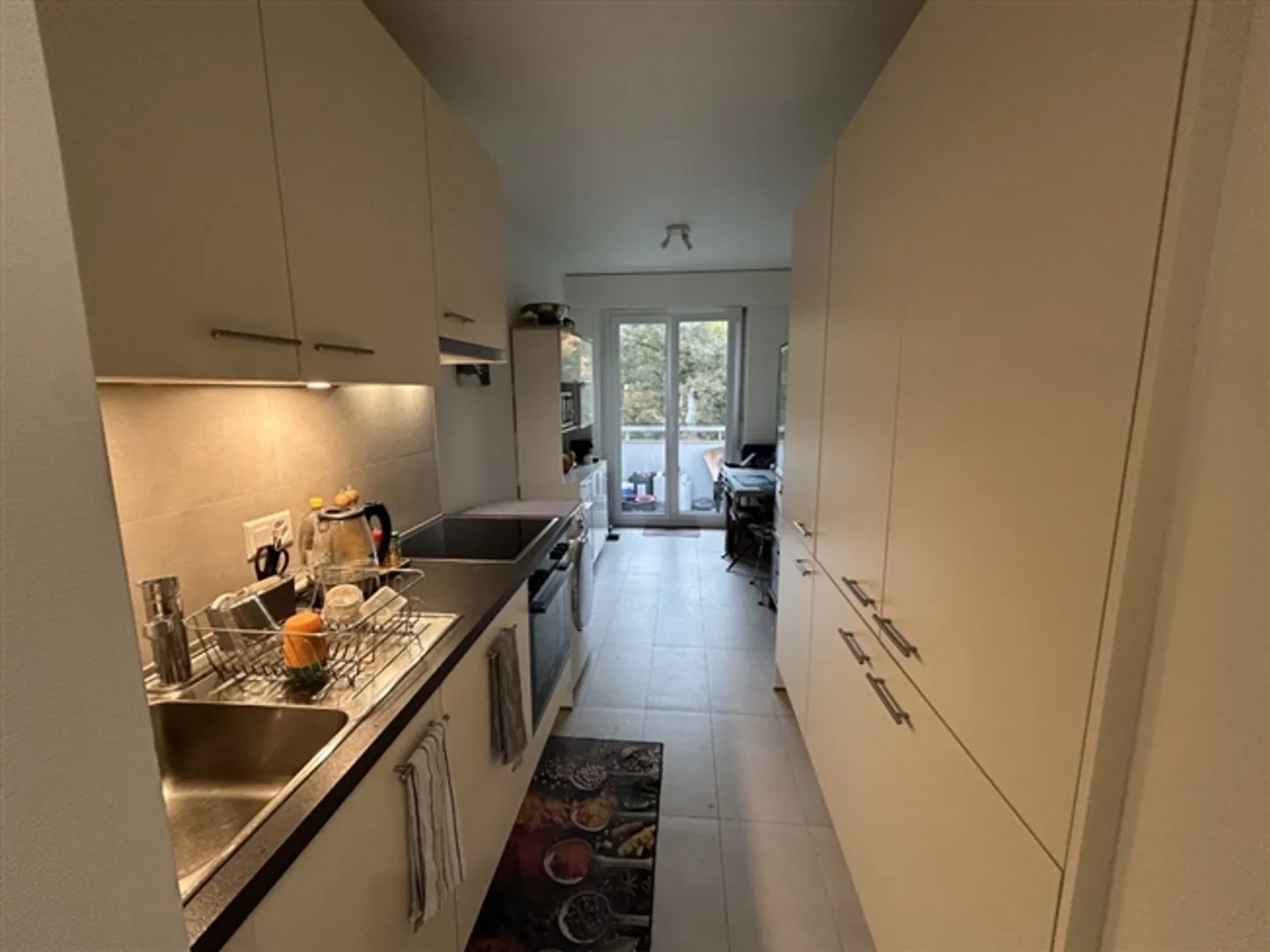 Beautiful 5-room apartment on the 5th floor - Photo 2 of 2