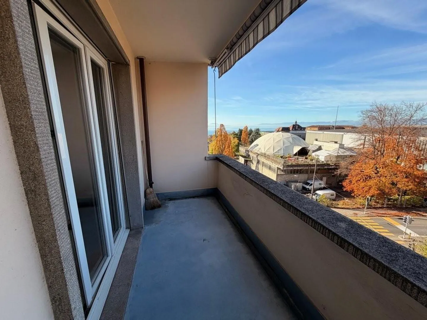 Joli appartement de 2 pièces au centre ville ! - Photo 2 sur 9