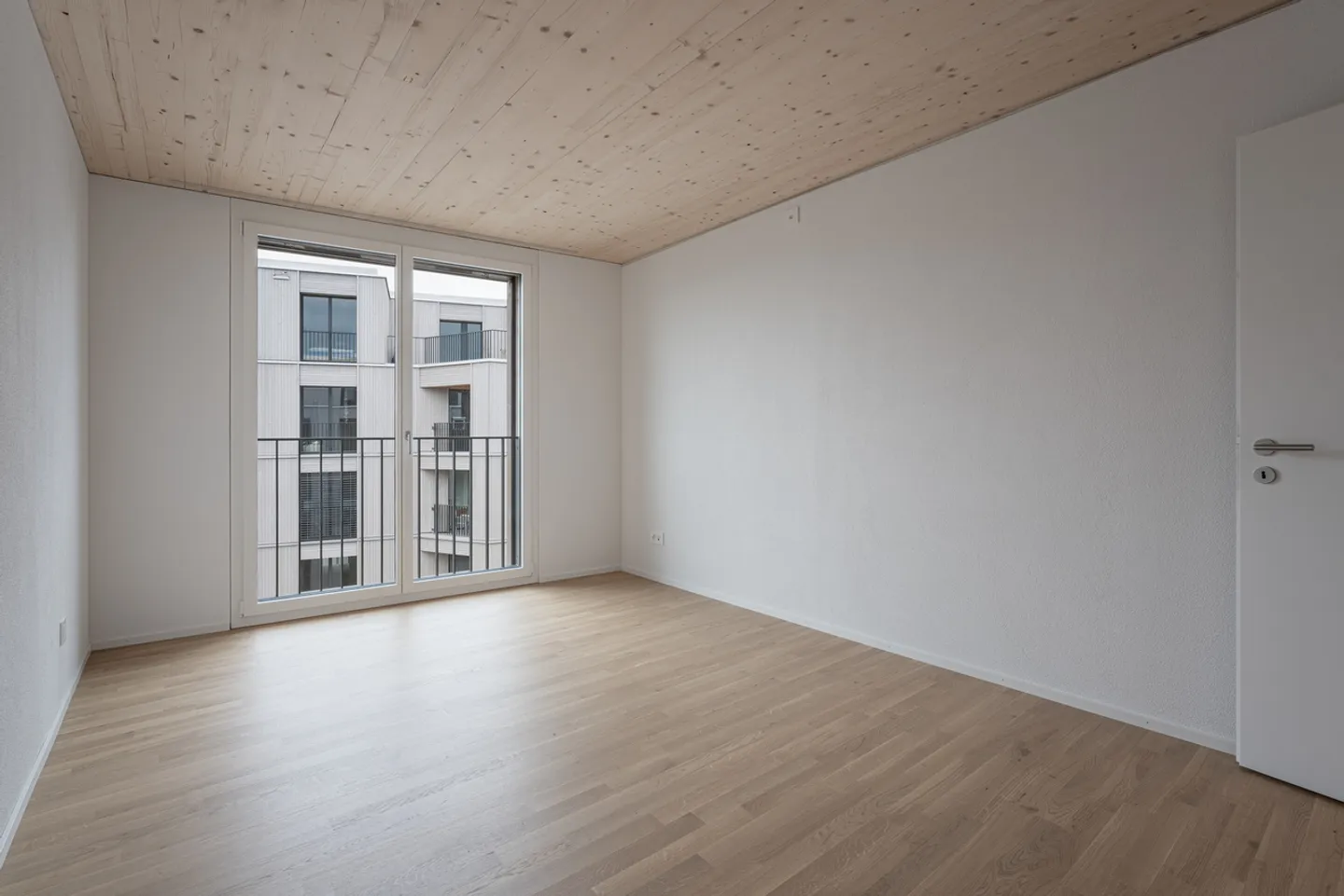 Apartment in idyllic location at Pfannenstiel and Greifensee - Photo 4 of 8