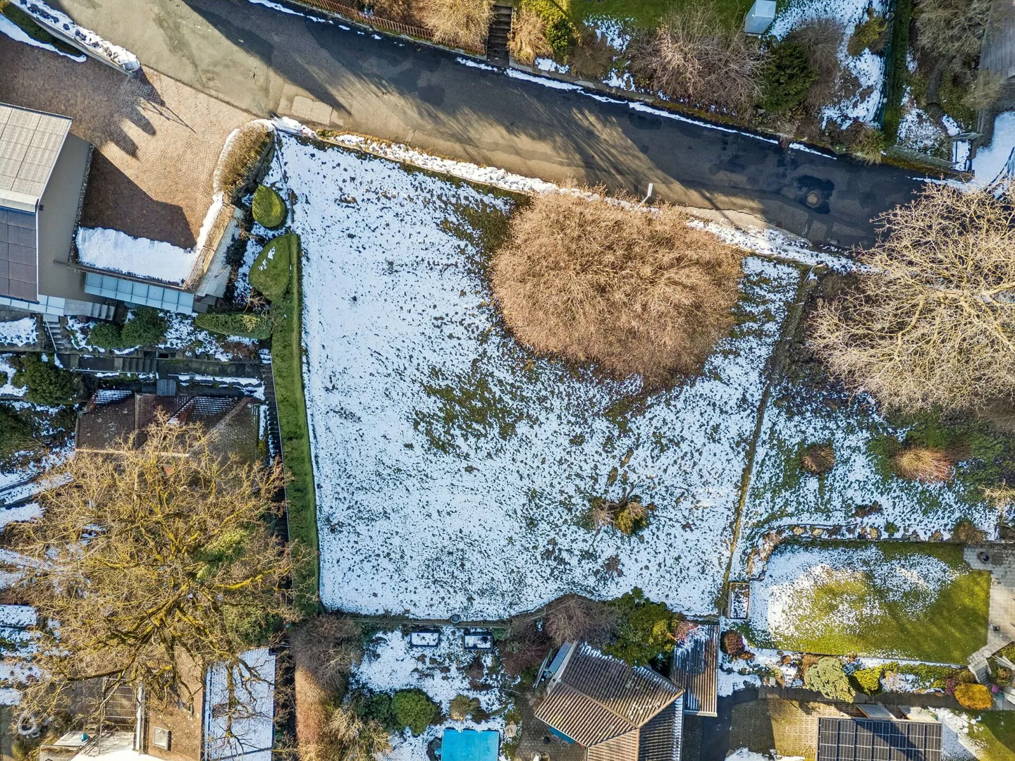 Terreno edificabile esclusivo in una posizione collinare privilegiata - Foto 8 di 12